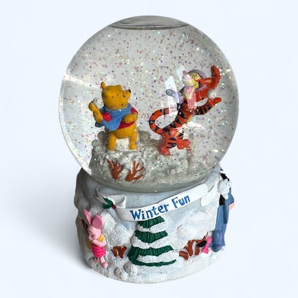 Winnie the Pooh Musical Winter Fun Snow Globe with Tiger *video* - Picture 1 of 4